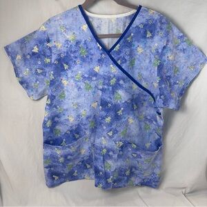 Women’s Christmas Tree Scrub Top – Size Large 🎄✨🎅